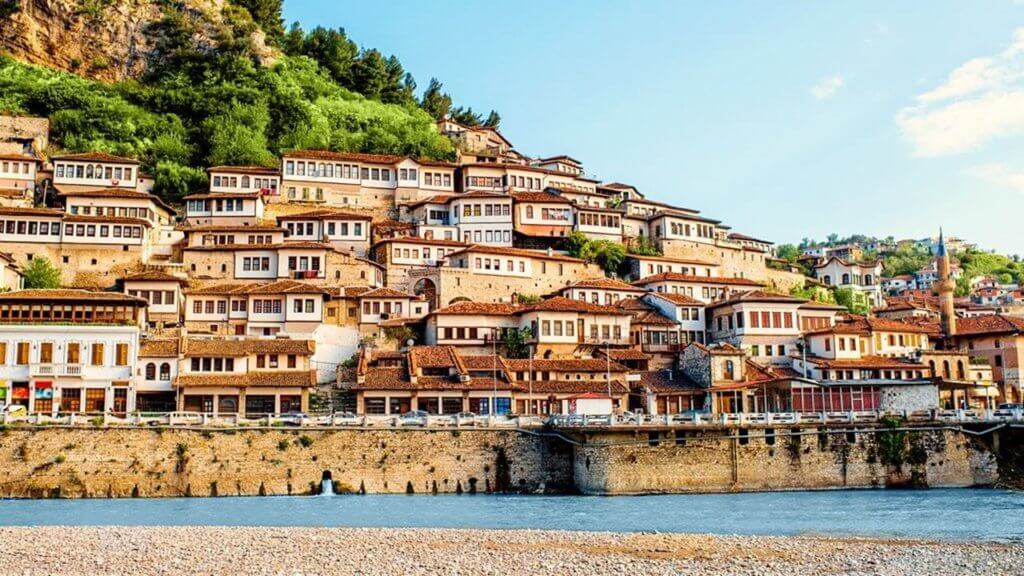 Arnavutluk haberleri, Arnavutluk sahilleri, plajlarları, gezilecek yerleri ile ilgili tüm bilgileri Turizm Tatil Seyahat sayfalarından takip edebilirsiniz