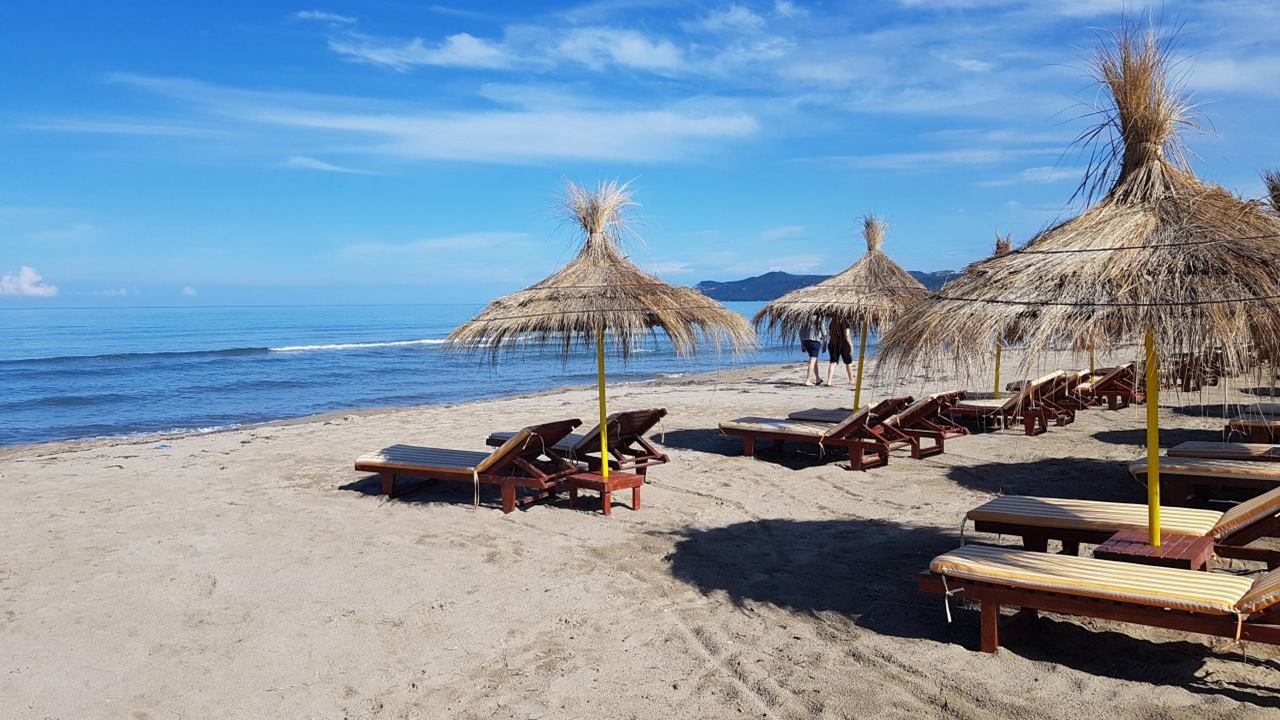 Durres Plajları: Lalzi