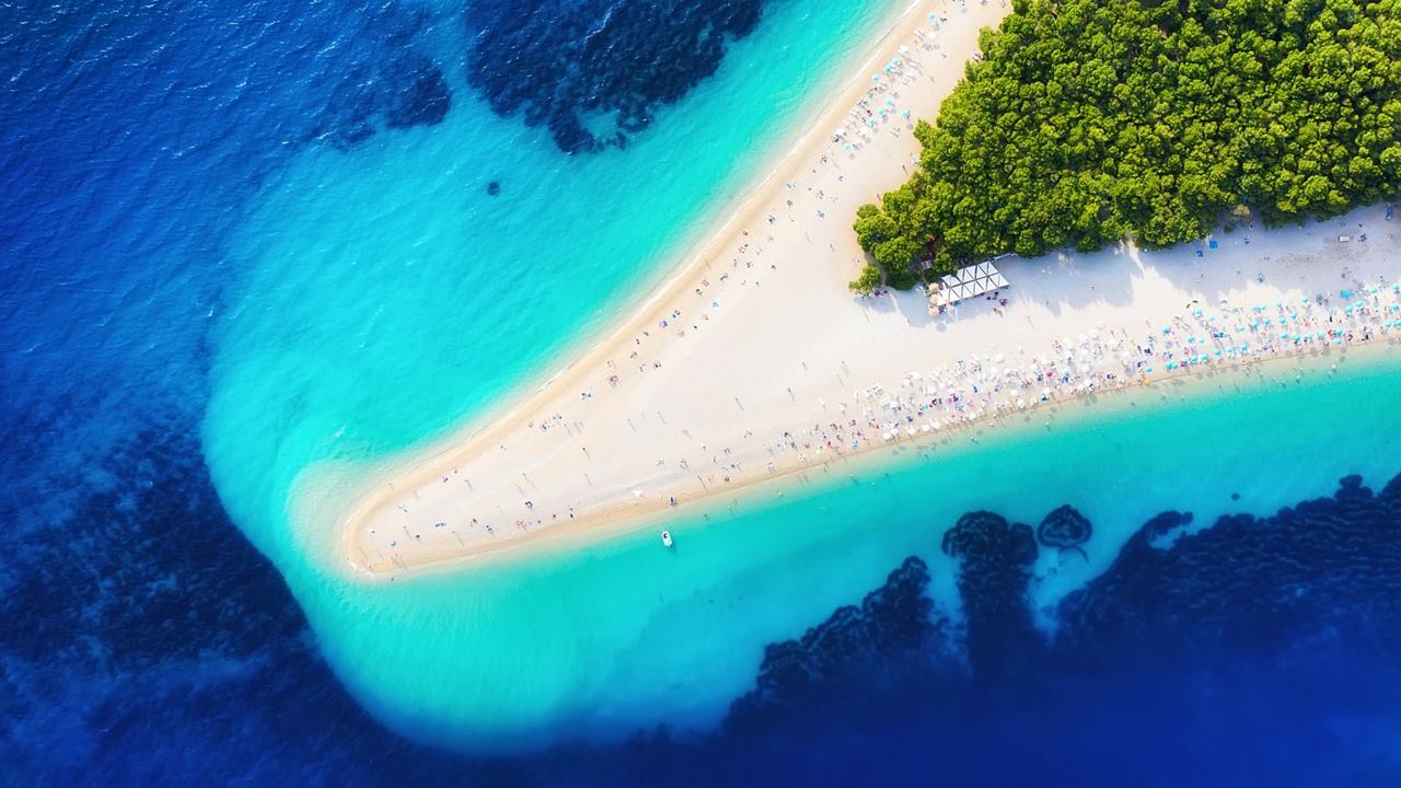 Zlatni Rat Plajı