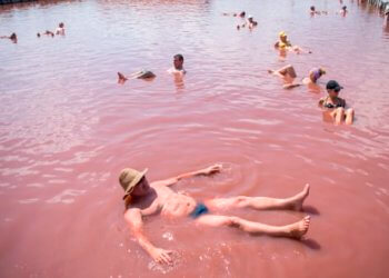 Burgas Tuz gölleri şifa dağıtıyor