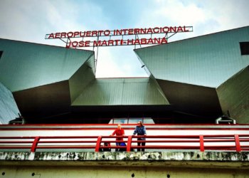 Küba’ya İlk Turistik Uçuş Kanada’dan