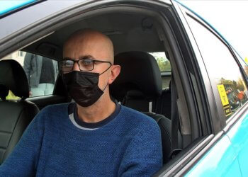 Altı dil bilen turizmci salgında taksici oldu