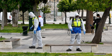 Yunanistan’da turizm gelirlerinde sert düşüş