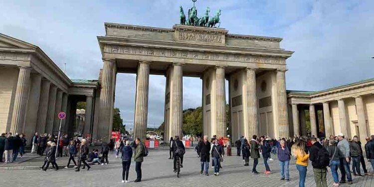 Alman turizmciler büyük protesto mitingine hazırlanıyor