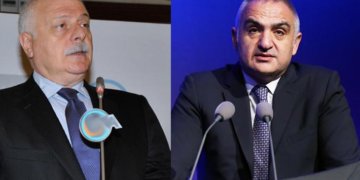 Bahattin Yücel: İbretlik fotoğraf, bakan Mehmet Nuri Ersoy koltuğunda güç gösterisi yapıyor