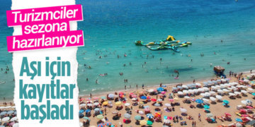 Turizm sektörü çalışanları aşılanmaya başlıyor