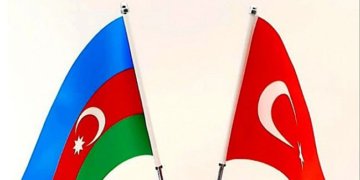 Azerbaycan’a kimlikle seyahat başladı