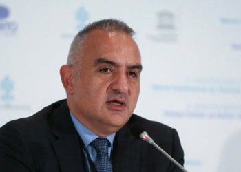 Turizm sezonu ne zaman açılacak? Bakan Ersoy’dan flaş açıklama…