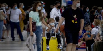 Turizmin başkenti Antalya’da ‘kapanma’ kaosu