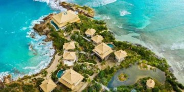 Ünlü milyarder, yeni adasında turizm sezonunu açıyor