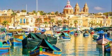 Üç gün kalan turiste 200 euro verecekler