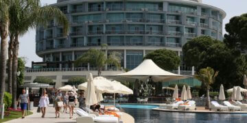 2021 turizm yılı olacak! 100 kişiden 71’i seyahat etmeyi düşünüyor