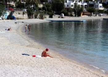 Economist dergisi, ‘Türkler eve kapandı, ülkenin keyfini turistler çıkarıyor’ yorumunu yaptı