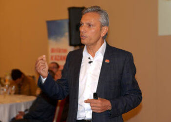 Firuz Bağlıkaya: TÜRSAB, Mehmet Ersoy’dan da sahibi olduğu kuruluştan da daha büyüktür