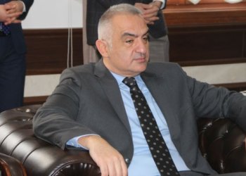 Turizm çalışanlarından Bakan Mehmet Nuri Ersoy’a istifa çağrısı: Onurumuzla oynamanıza izin vermeyeceğiz