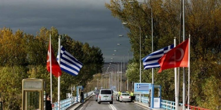 Yunanistan, Türkiye’ye sınır kapılarını açtı