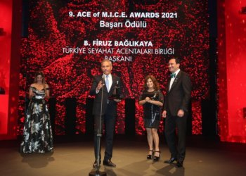 Şaka gibi: Yüzlerce Turizm acentasının battığı yıl TURSAB Başkanı Firuz Bağlıkaya Başarı Ödülü'nün sahibi oldu 10 Şaka gibi: Yüzlerce Turizm acentasının battığı yıl TURSAB Başkanı Firuz Bağlıkaya Başarı Ödülü’nün sahibi oldu