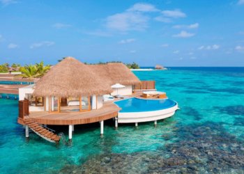 Maldivler’de Ada Kapattı!