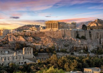 Yunanistan 1 Mayıs’ta koronavirüs önlemlerini kaldırıyor