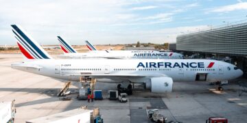 Fransa’da Büyük Tartışma! İç Hat Seferleri Yasaklandı