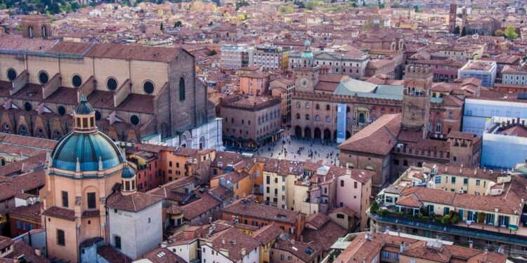 Bologna Rehberi : Bologna'daki önemli yerler