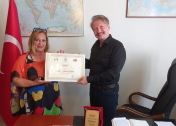 Turk dizileri Antonella Imparato ve Tansu Demir