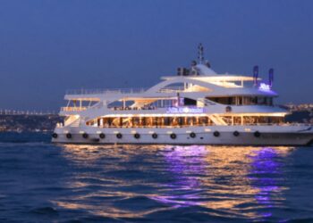 Boğaz Tekne Turu: İstanbul'u Miray Cruises Farkıyla Keşfedin 10 Boğaz Tekne Turu: Miray İstanbul Hizmete Girdi