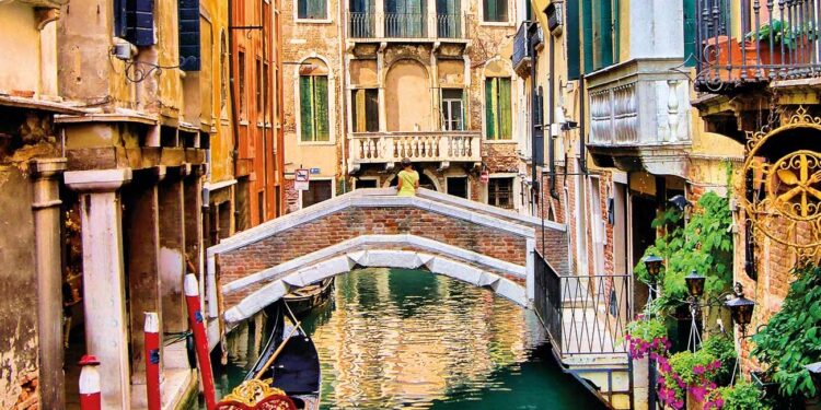 Venedik'e giriş ücretli oluyor