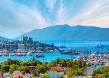 2024’e sayılı günler kaldı. Yeni yıla Ege’de girmek isteyenler rezervasyonlarını erkenden yaptırdı. Ege’de otellerde doluluk oranı yüzde 100’e yaklaştı.