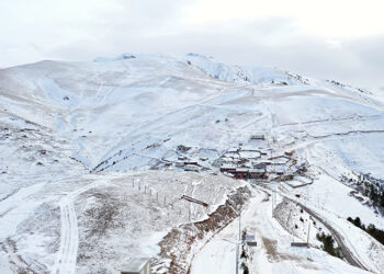 Ülkemizin en önemli kış turizmi destinasyonlarından Zigana Kış Sporları Turizm Merkezi yeni sezona hazır. Erken yağan kar sebebiyle beklenti ise bir hayli yüksek...