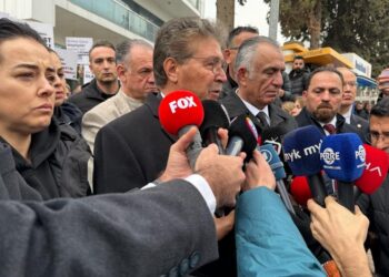 İsias Otel davası: KKTC Başbakanı duruşma salonunda 5 KKTC Başbakanı Ünal Üstel de İsias Otel Davasına katıldı