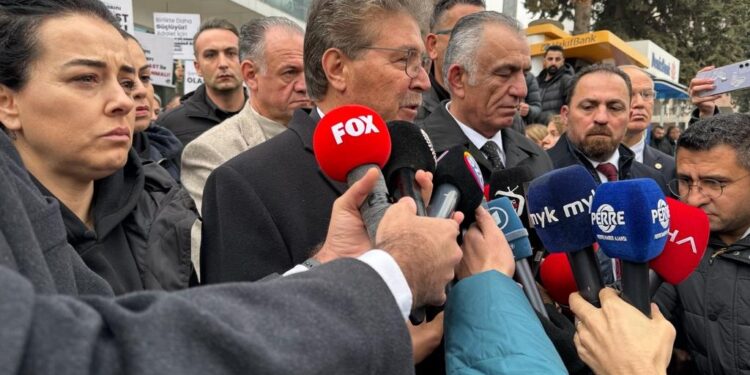 İsias Otel davası: KKTC Başbakanı duruşma salonunda 1 KKTC Başbakanı Ünal Üstel de İsias Otel Davasına katıldı