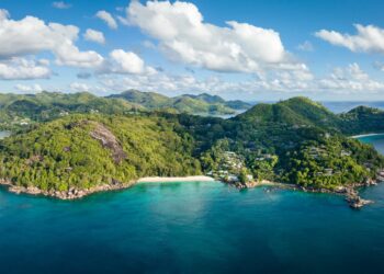 Seyşeller'in Mahe adasında korsanlardan kalan büyük bir hazinenin saklı olduğu adeta bir yehir efsanesi gibi kulaktan kulağa yayılıyor.