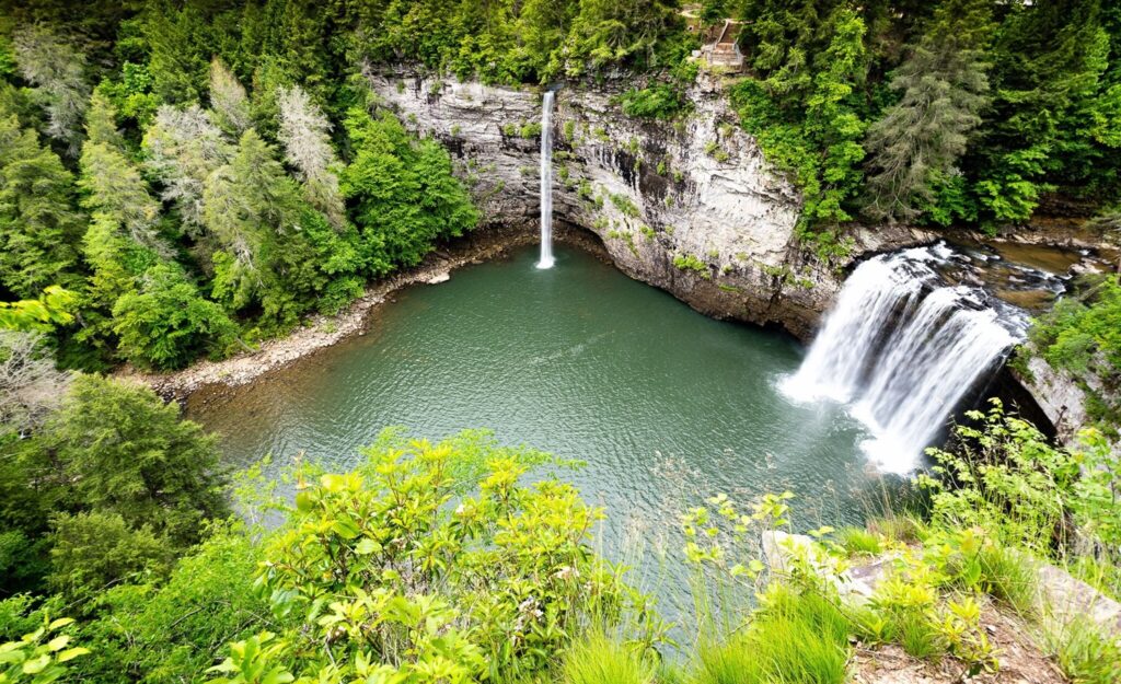 Dünyanın En Güzel Şelaleleri: Top 10 14 Fall Creek Şelalesi
