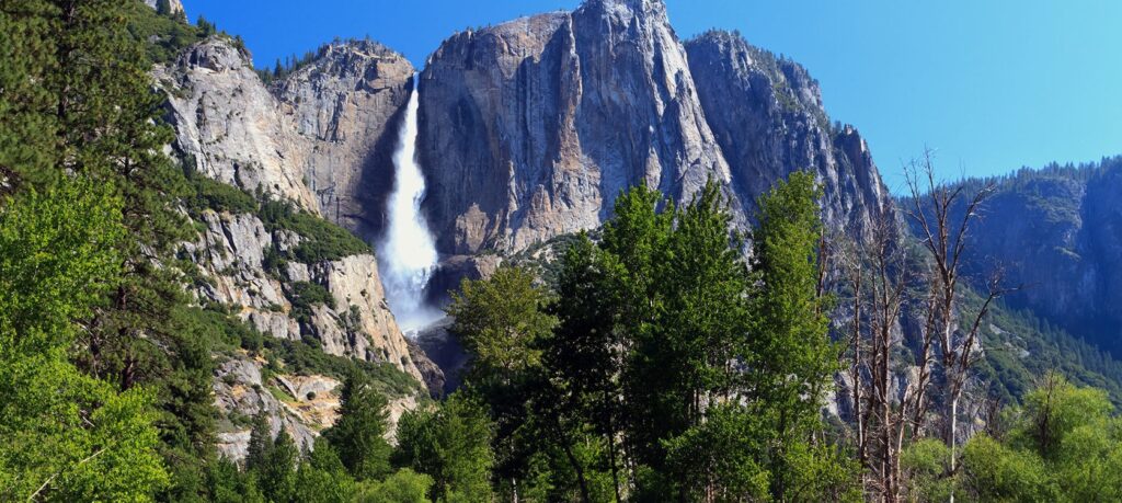 Dünyanın En Güzel Şelaleleri: Top 10 9 Dünyanın En Güzel Şelaleleri: Yosemite