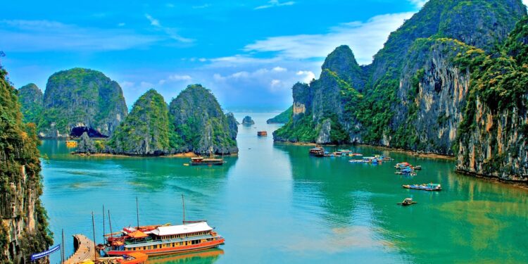 vietnam ziyaret edilecek en iyi 8 yer