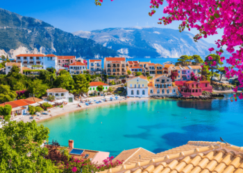 Balayı çiftlerinin pek çoğu balayı için Yunan Adaları'nı tercih ediyor. İşte, balayı tatili için en iyi balayı otelleri...