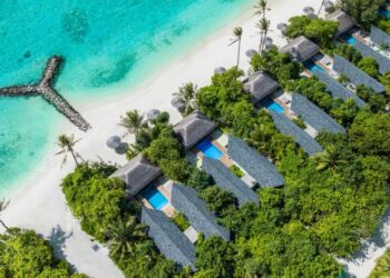 RAAYA By Atmosphere Maldives: Balayı Çiftlerine Lüks ve Doğa İle İç İçe Bir Tatil Deneyimi