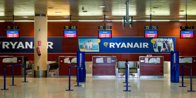 Ryanair check-in kontuarlarını kaldırıyor 1 Ryanair check-in kontuarlarını kaldırıyor