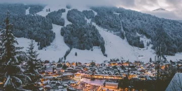 Fransa'nın Alpler bölgesinde yer alan Morzine, Avrupa’nın en popüler kayak merkezlerinden biri olarak dikkat çekiyor.