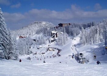 Jahorina kayak turu: Kış tatili için mükemmel bir seçenek 7 Kış tatili dendiğinde akla genellikle Alpler gelir. Ancak Avrupa’da daha ekonomik etkileyici alternatif var: Jahorina Kayak Merkezi.
