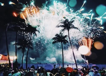 Sıcak iklimi, tropik doğası, etkileyici kültürü ve lezzetli mutfağıyla Bali, yılbaşını tropik bir cennette kutlamak isteyenler için ideal bir destinasyon.