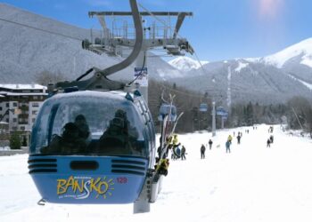 Bansko Kayak Tatili: Ocak Ayında Bulgaristan'da Kış Keyfi 14 Kış tatilini planlayanlar için Bulgaristan’ın Bansko kasabası, kayak severler ve doğa tutkunu tatilciler için mükemmel bir destinasyon.
