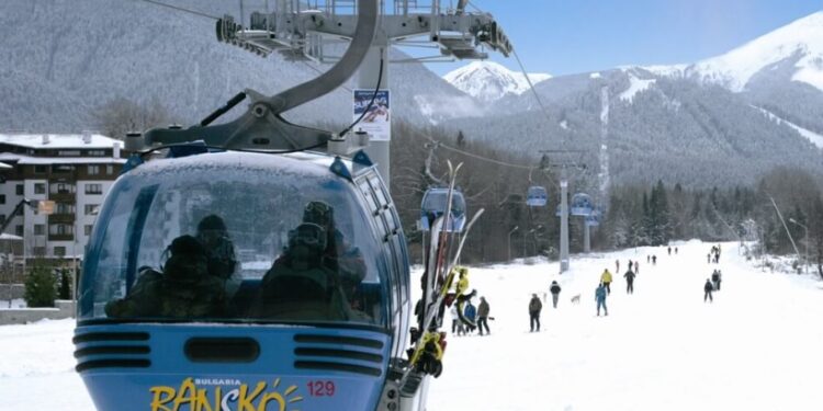 Kış tatilini planlayanlar için Bulgaristan’ın Bansko kasabası, kayak severler ve doğa tutkunu tatilciler için mükemmel bir destinasyon.