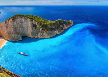 Sömestr tatilinde Yunan Adaları: Çocuklarla keyifli bir tatil fırsatı 9 Yunan Adaları, büyüleyici doğası, tarihi zenginlikleri ve aile dostu atmosferiyle sömestr tatilinde unutulmaz bir deneyim sunuyor.