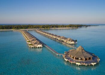 Hint Okyanusu’nun en güzel noktalarından biri olan Villa Park Maldives, Maldivler’in Güney Ari Mercan Adası’nda bulunuyor.