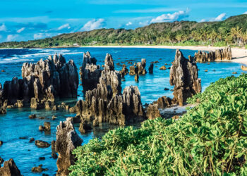 Nauru, yükselen deniz seviyeleri ve iklim değişikliğinin tehditlerine karşı vatandaşlık satışıyla fon toplamaya başladı.