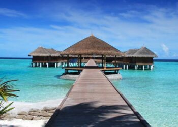 Maldivler, yalnızca balayı çiftlerinin değil, macera tutkunlarının ve ailelerin de gözdesi.