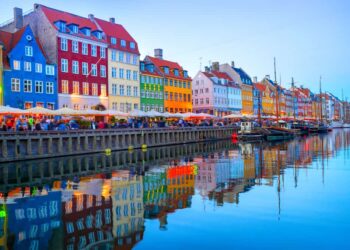 2025 mutlu şehirler endeksi açıklandı 7 2025 yılı Mutlu Şehirler Endeksi'ne göre dünyanın en mutlu kenti Kopenhag oldu. İlk üçte Avrupa’dan iki şehir yer aldı.