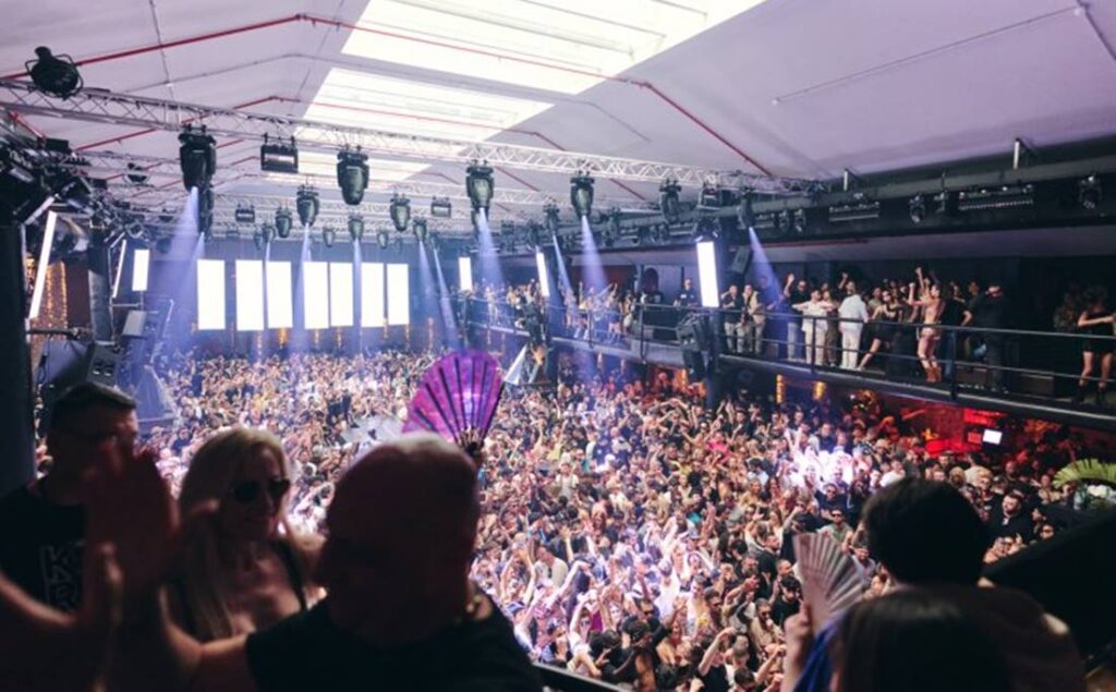 İbiza: Amnesia Açılış Partisinde yine yer yerinden oynadı 3 amnesia ibiza